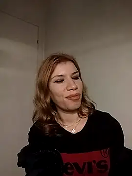 Snapshot of EvaRush chatting on 11-25-25, 06:41 EvaRush online show from 11-25-25, 06:41