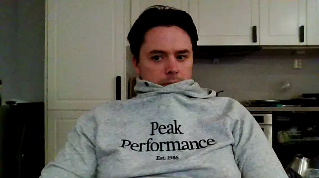 Snapshot of aleksergira chatting on 12-11-24, 12:12 aleksergira online show from 12-11-24, 12:12