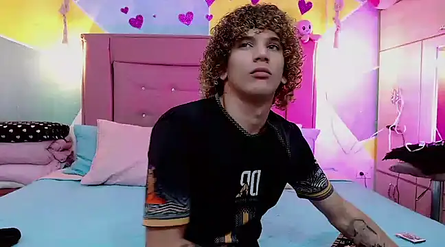 Snapshot of tylor_boy chatting on 03-23-25, 03:10 tylor boy online show from 03-23-25, 03:10