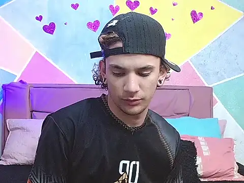 Snapshot of tylor_boy chatting on 09-13-25, 02:22 tylor boy online show from 09-13-25, 02:22