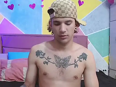 Snapshot of tylor_boy chatting on 09-17-25, 03:52 tylor boy online show from 09-17-25, 03:52