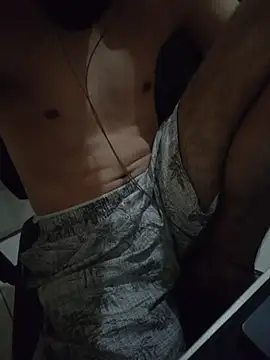 Snapshot of OliverWtdh chatting on 02-05-26, 12:21 OliverWtdh online show from 02-05-26, 12:21