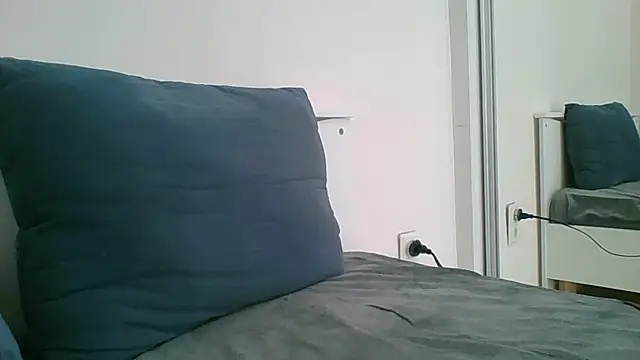 Emma 99 online show from 06-13-26, 06:33
