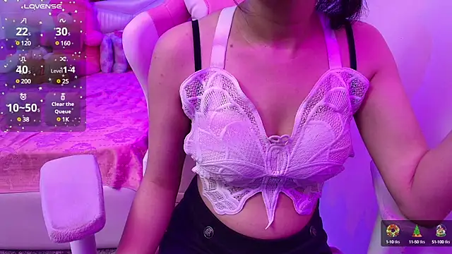 Snapshot of YourKusu chatting on 02-14-25, 12:19 YourKusu online show from 02-14-25, 12:19