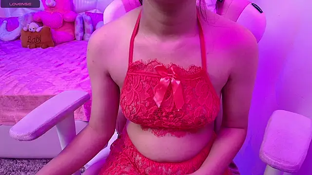 Snapshot of YourKusu chatting on 02-15-25, 12:11 YourKusu online show from 02-15-25, 12:11