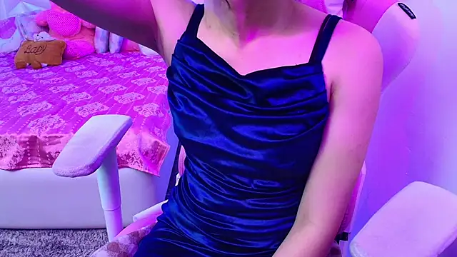 Snapshot of YourKusu chatting on 02-25-25, 05:36 YourKusu online show from 02-25-25, 05:36