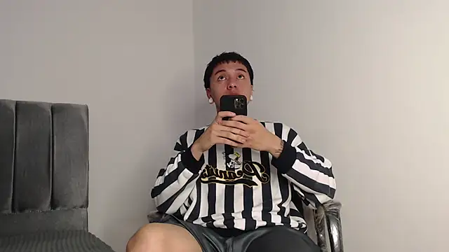 alex-lover online show from 11-11-25, 02:11