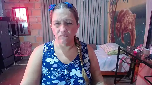 Snapshot of mom_son_dirty chatting on 06-10-26, 01:54 mom son dirty online show from 06-10-26, 01:54