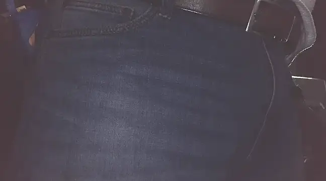 Snapshot of briefsguy4life@xh chatting on 03-16-25, 05:28 briefsguy4lifexh online show from 03-16-25, 05:28