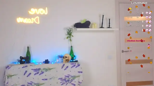  yourFoxy  online show from 10-27-25, 11:47