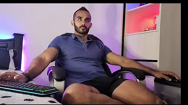 Snapshot of orion1993 chatting on 12-14-24, 10:34 orion1993 online show from 12-14-24, 10:34