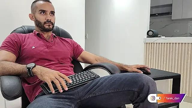 Snapshot of orion1993 chatting on 02-25-25, 11:08 orion1993 online show from 02-25-25, 11:08