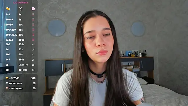 Snapshot of Butterflys1268 chatting on 07-07-26, 06:47 Butterflys1268 online show from 07-07-26, 06:47