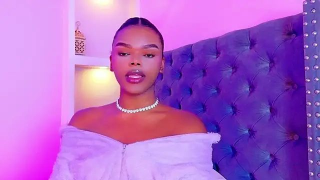 CamiEstrada online show from 12-17-25, 02:17