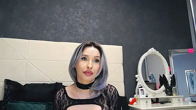 IssaSmith online show from 03-07-25, 11:40