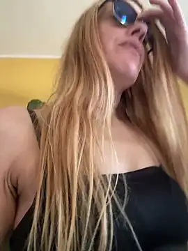 Naylee   online show from 06-27-26, 11:37