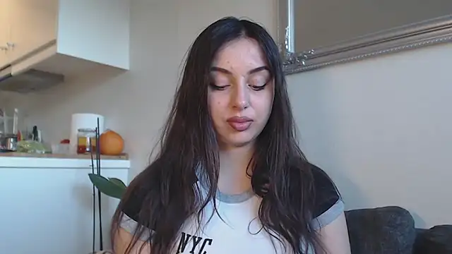 courtneyPerfect online show from 12-09-24, 10:54