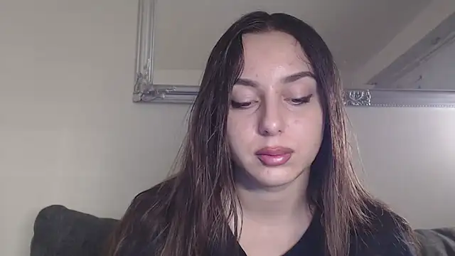 courtneyPerfect online show from 12-19-24, 07:51