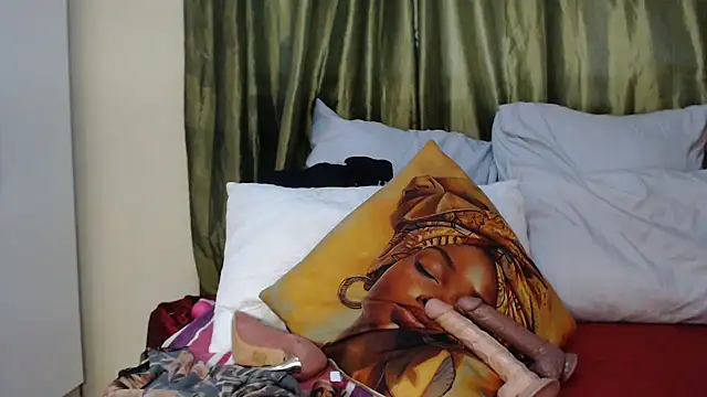 Foxybrownxx1 online show from 03-23-26, 06:23