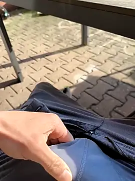 Snapshot of Kevoon991 chatting on 03-09-25, 03:05 Kevoon991 online show from 03-09-25, 03:05