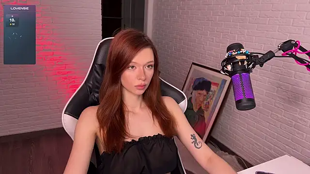 Snapshot of mirai_meeow chatting on 01-18-25, 04:31 mirai meeow online show from 01-18-25, 04:31