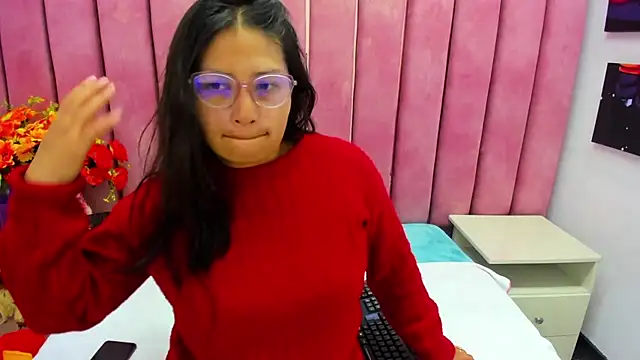 Snapshot of Miaa_Smiith_ chatting on 09-21-25, 02:46 Miaa Smiith  online show from 09-21-25, 02:46