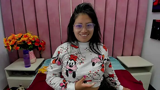 Snapshot of Miaa_Smiith_ chatting on 09-25-25, 03:10 Miaa Smiith  online show from 09-25-25, 03:10