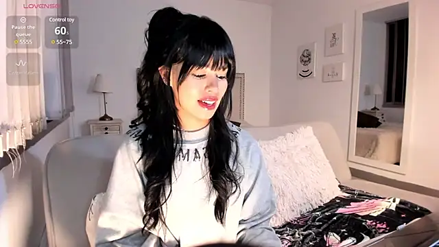 Snapshot of HannaKim chatting on 12-10-24, 11:08 HannaKim online show from 12-10-24, 11:08