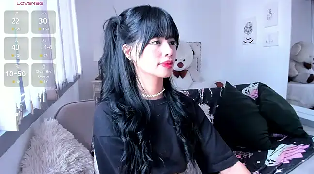 Snapshot of HannaKim chatting on 12-14-24, 03:04 HannaKim online show from 12-14-24, 03:04