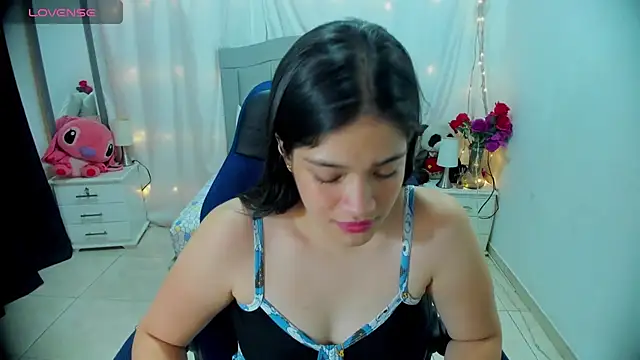 Snapshot of Alison_girl20 chatting on 12-30-24, 11:49 Alison girl20 online show from 12-30-24, 11:49