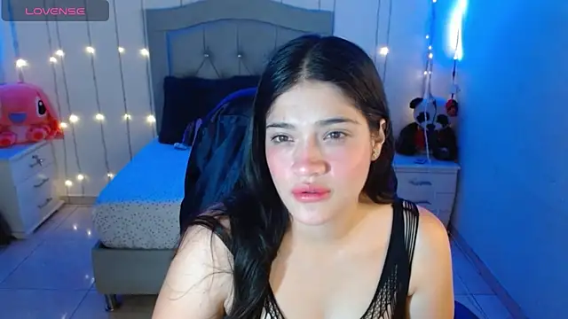 Snapshot of Alison_girl20 chatting on 10-14-25, 11:05 Alison girl20 online show from 10-14-25, 11:05
