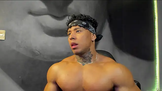 Snapshot of bradley_smith chatting on 02-11-25, 07:54 bradley smith online show from 02-11-25, 07:54