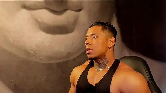 Snapshot of bradley_smith chatting on 02-15-25, 12:43 bradley smith online show from 02-15-25, 12:43