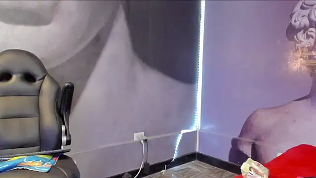 Snapshot of bradley_smith chatting on 02-21-25, 09:45 bradley smith online show from 02-21-25, 09:45