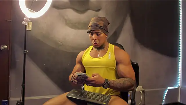 Snapshot of bradley_smith chatting on 02-22-25, 05:13 bradley smith online show from 02-22-25, 05:13