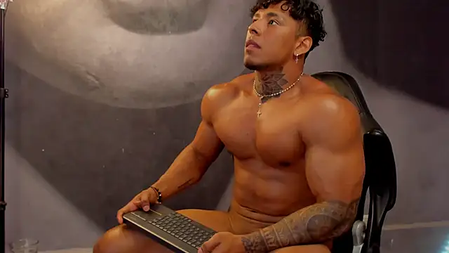 Snapshot of bradley_smith chatting on 03-09-25, 02:39 bradley smith online show from 03-09-25, 02:39