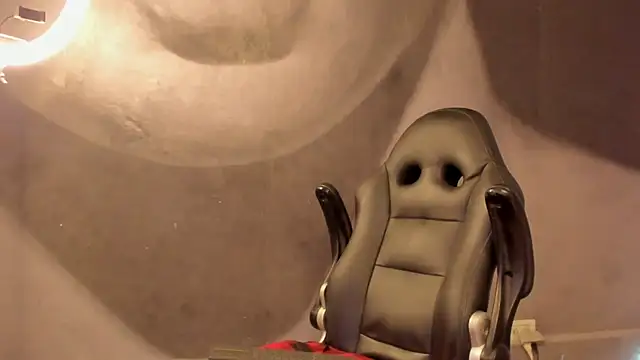 Snapshot of bradley_smith chatting on 03-18-25, 03:10 bradley smith online show from 03-18-25, 03:10