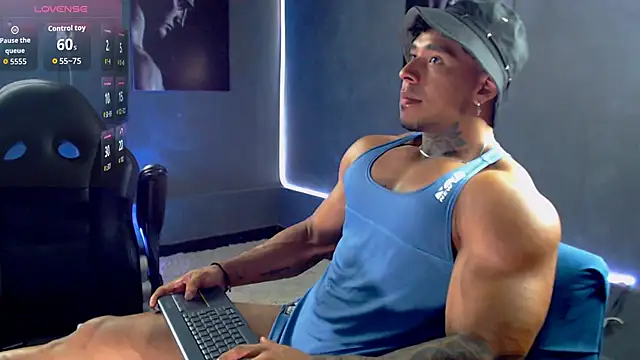 Snapshot of bradley_smith chatting on 10-01-25, 06:30 bradley smith online show from 10-01-25, 06:30