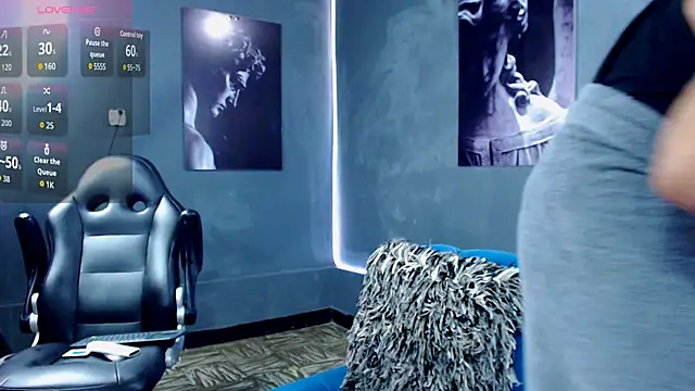 Snapshot of bradley_smith chatting on 10-17-25, 06:27 bradley smith online show from 10-17-25, 06:27