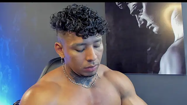 Snapshot of bradley_smith chatting on 11-15-25, 08:38 bradley smith online show from 11-15-25, 08:38