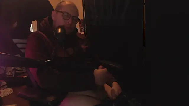 chicostick413 online show from 11-26-25, 07:04