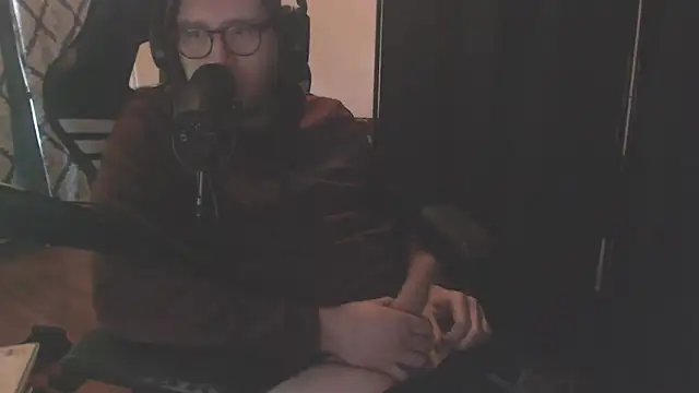 Snapshot of chicostick413 chatting on 01-05-26, 07:06 chicostick413 online show from 01-05-26, 07:06