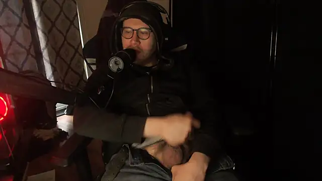 Snapshot of chicostick413 chatting on 02-15-26, 01:41 chicostick413 online show from 02-15-26, 01:41