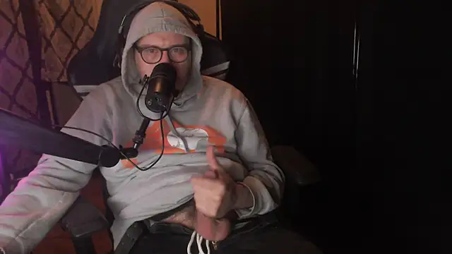 Snapshot of chicostick413 chatting on 03-12-26, 01:12 chicostick413 online show from 03-12-26, 01:12