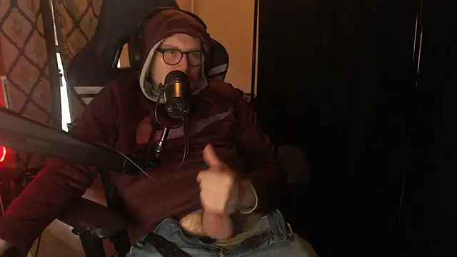 Snapshot of chicostick413 chatting on 03-26-26, 08:14 chicostick413 online show from 03-26-26, 08:14