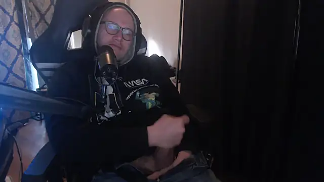 Snapshot of chicostick413 chatting on 03-29-26, 12:16 chicostick413 online show from 03-29-26, 12:16