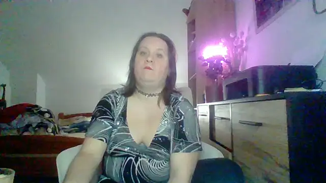 ReifeVenna online show from 10-20-25, 04:40