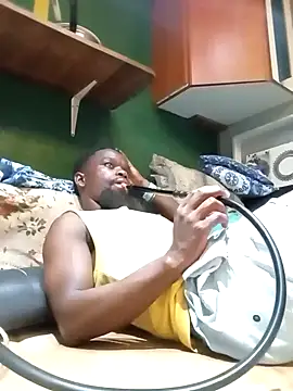 Chocolate factory man online show from 12-11-24, 08:18