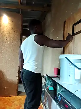 Chocolate factory man online show from 11-24-25, 08:03