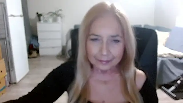 sofia xkiss online show from 01-06-25, 02:36